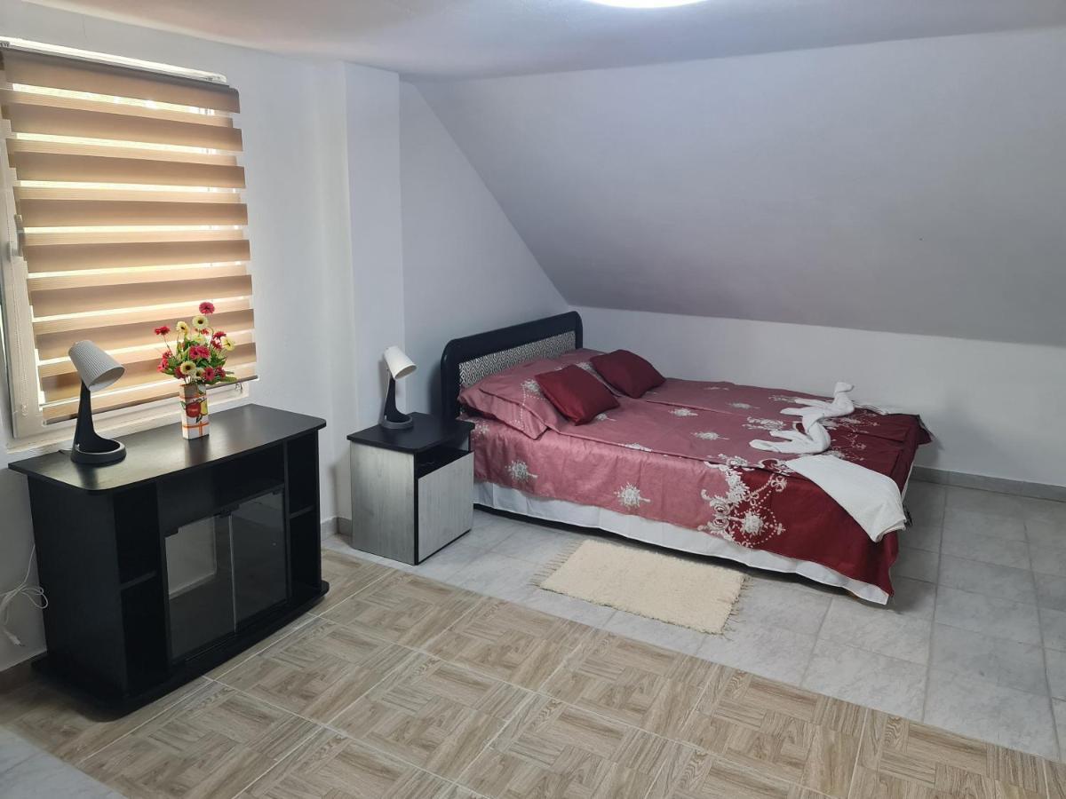 Ferienwohnung Hobby Vendeghaz Kiskunmajsa Exterior foto