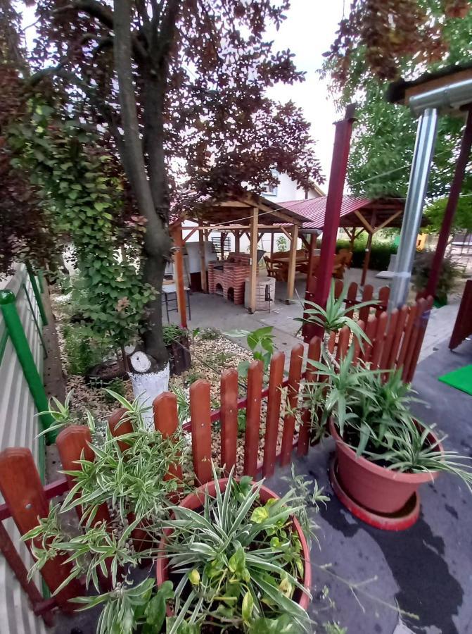 Ferienwohnung Hobby Vendeghaz Kiskunmajsa Exterior foto